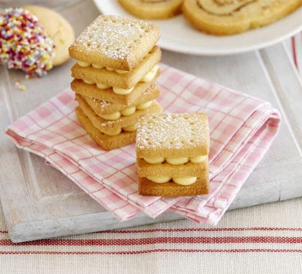 Great British Bake Off - Custard Creams (sugar free)